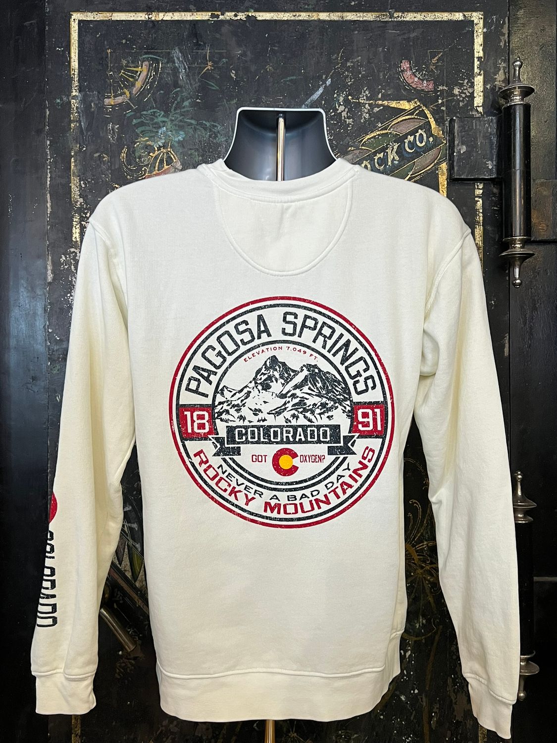 Bixby V2 Mtns CO Flag RS Fleece Crew SS Ivory, Size: SMALL