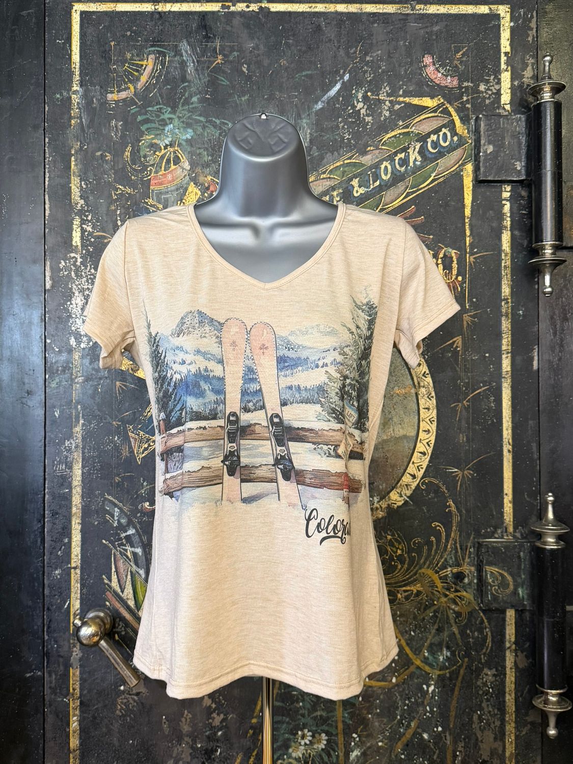 Rhinestone Skis V Neck Tee Oatmeal, Size: SMALL