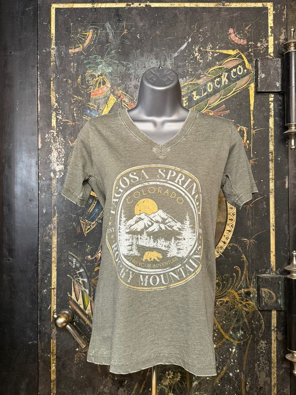 Uniformity Mtn/Pines/Bear BOWV Tee Woodland