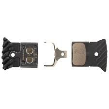 L04C DISC BRAKE PAD-METAL W/FIN &amp; SPRING, 1 PAIR
