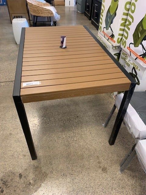 Lark Outdoor Dining Table - 30&quot; x 48&quot;