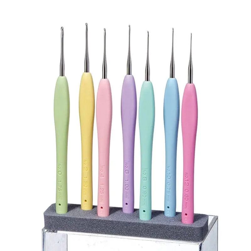 Clover - Amour Steel Crochet Hook Set (0.6 - 1.75 mm)