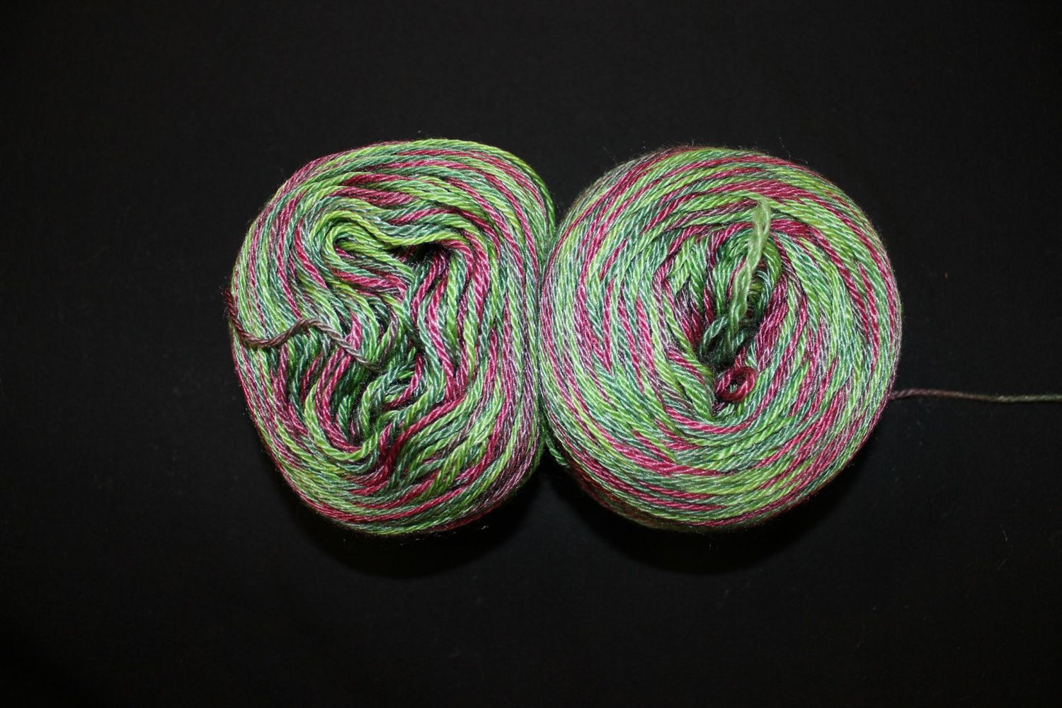 Done Roving- Twin Tootsees, Color: #1 - Juniper Berries