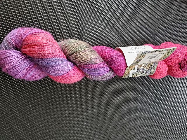 Mountain Colors - Winter Lace Junior, Color: Azalea