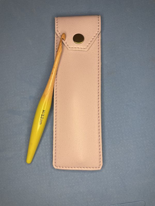 Coley - Ergonomic Wood Hook