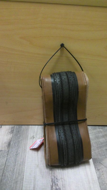 GravelKing SS Tire, 700x35c - Black/brown