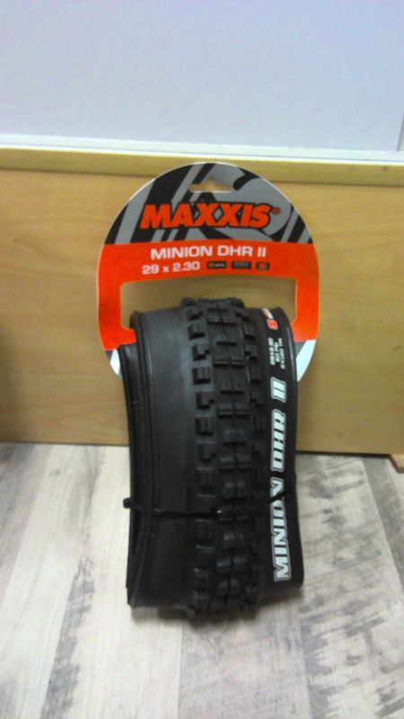 Maxxis, Minion DHR2, Tire, 29&#39;&#39;x2.30, Folding, Tubeless Ready, 3C Maxx Terra, Double Down, 120x2TPI, Black