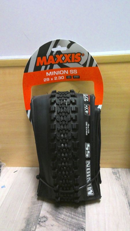 Maxxis, Minion SS, Tire, 29&#39;&#39;x2.30, Folding, Tubeless Ready, Dual, EXO, 60TPI, Black