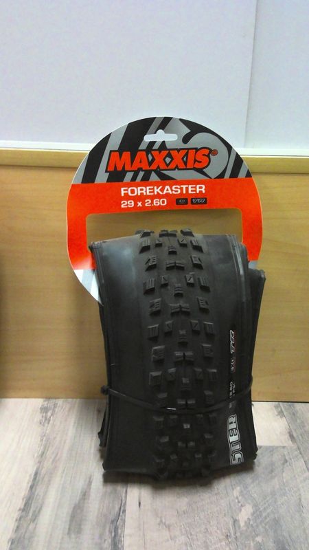 Maxxis Forekaster Tire - 29 x 2.6, Tubeless, Folding, Black, Dual Compound, EXO, Wide Trail