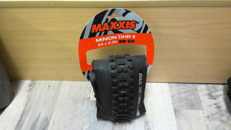Maxxis, Minion DHR2, Tire, 24&#39;&#39;x2.30, Folding, Tubeless Ready, Dual, EXO, 60TPI, Black