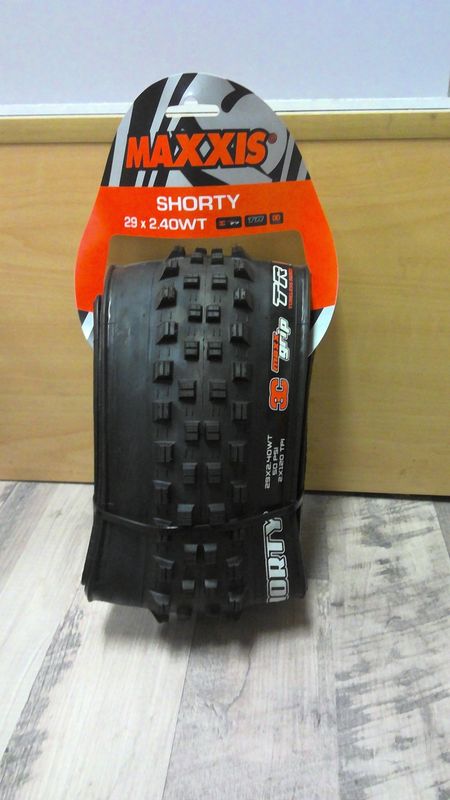 Maxxis, Shorty, Tire, 29&#39;&#39;x2.40, Folding, Tubeless Ready, 3C Maxx Grip, Double Down, Wide Trail, 120x2TPI, Black