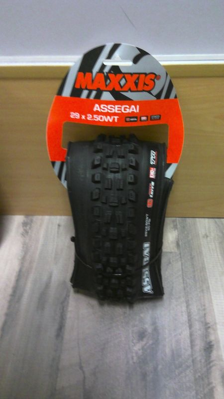 Maxxis Assegai Tire - 29 x 2.5 Tubeless Folding Black 3C MaxxGrip EXO+ Wide Trail