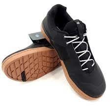 Crank Brothers Stamp Lace Men&#39;s Flat Shoe - Black/Silver/Gum Size 10.5