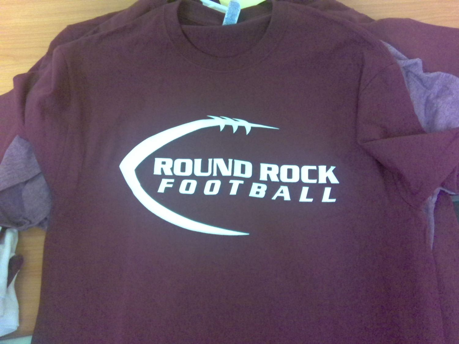 Maroon Gildan Cotton Short Sleeve 'Round Rock Football Design', Size: Youth S