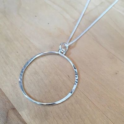 SILVER SUSPENSIONS Ohh Necklace 3