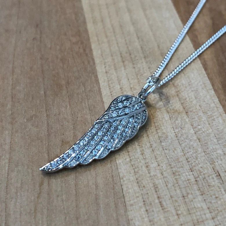 SILVER SUSPENSIONS Angel Wing Necklace