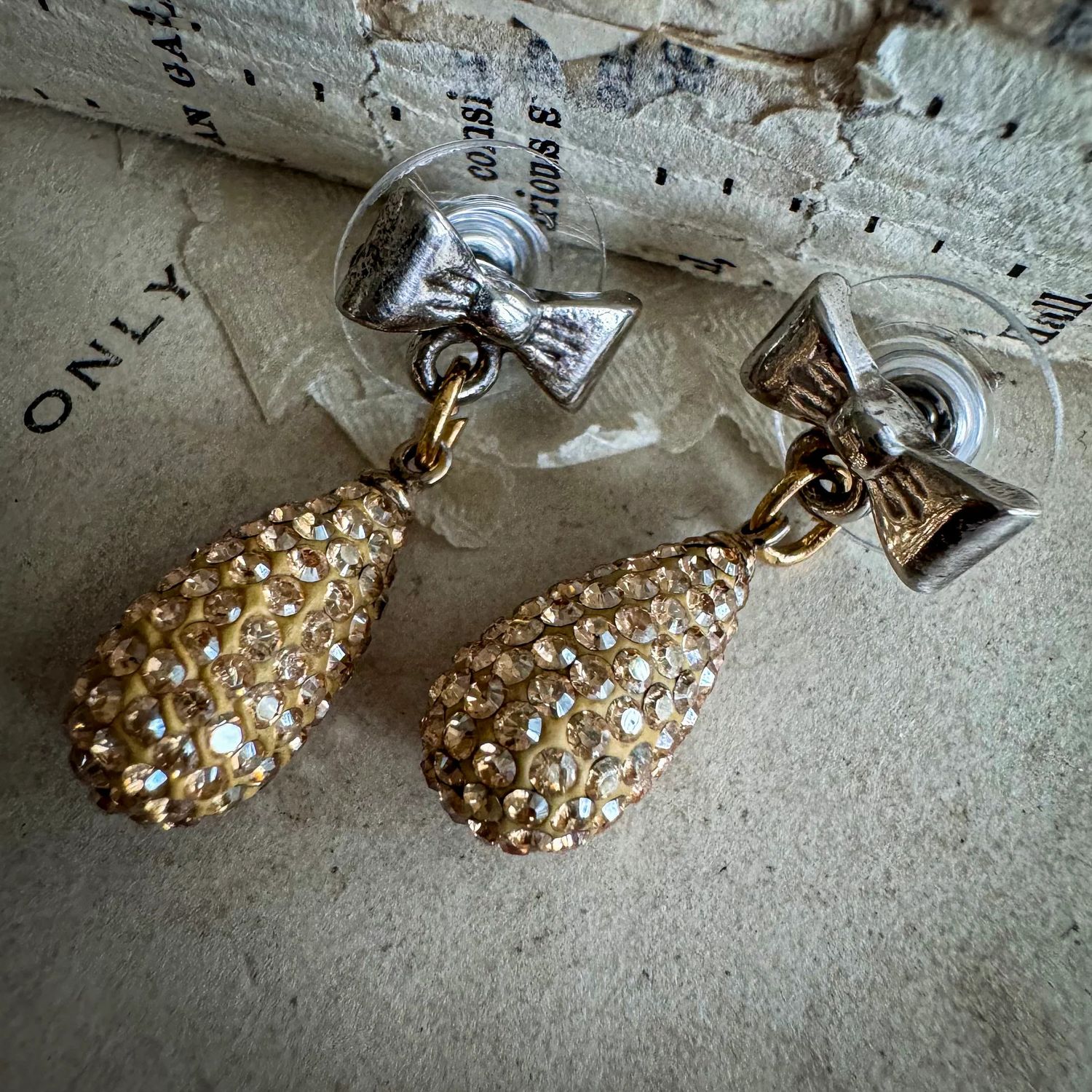 HOT ROCKS Tiny Baubles Earrings