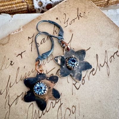HOT ROCKS Blue Bloom Earrings