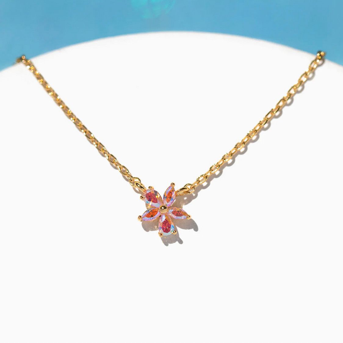 gardenia necklace- gold