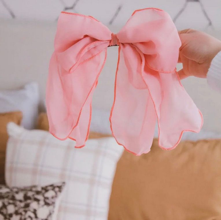 valentina jumbo bow clip