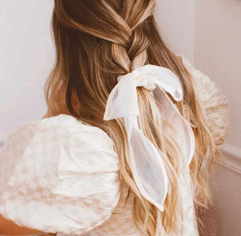 XOXO cream long bow scrunchie