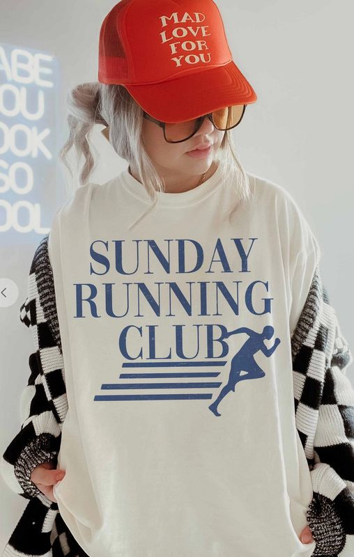 sunday running club tee
