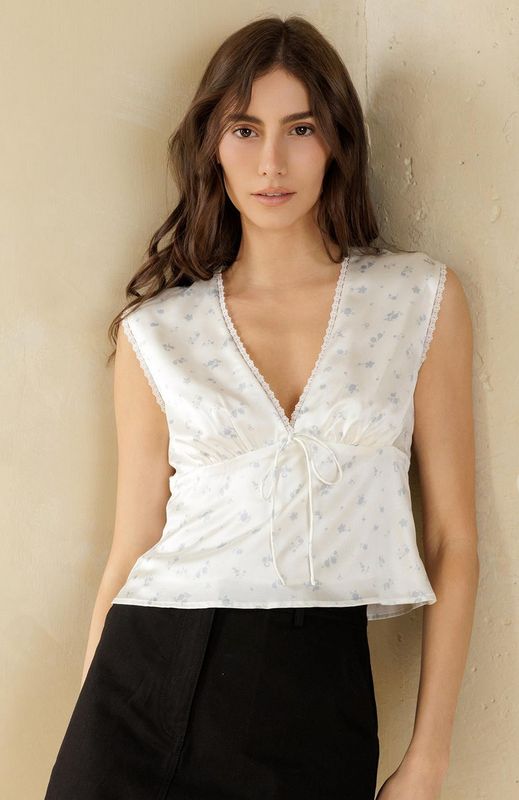 gretchen blue floral top