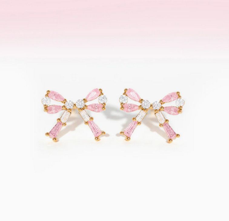 chassé bow studs