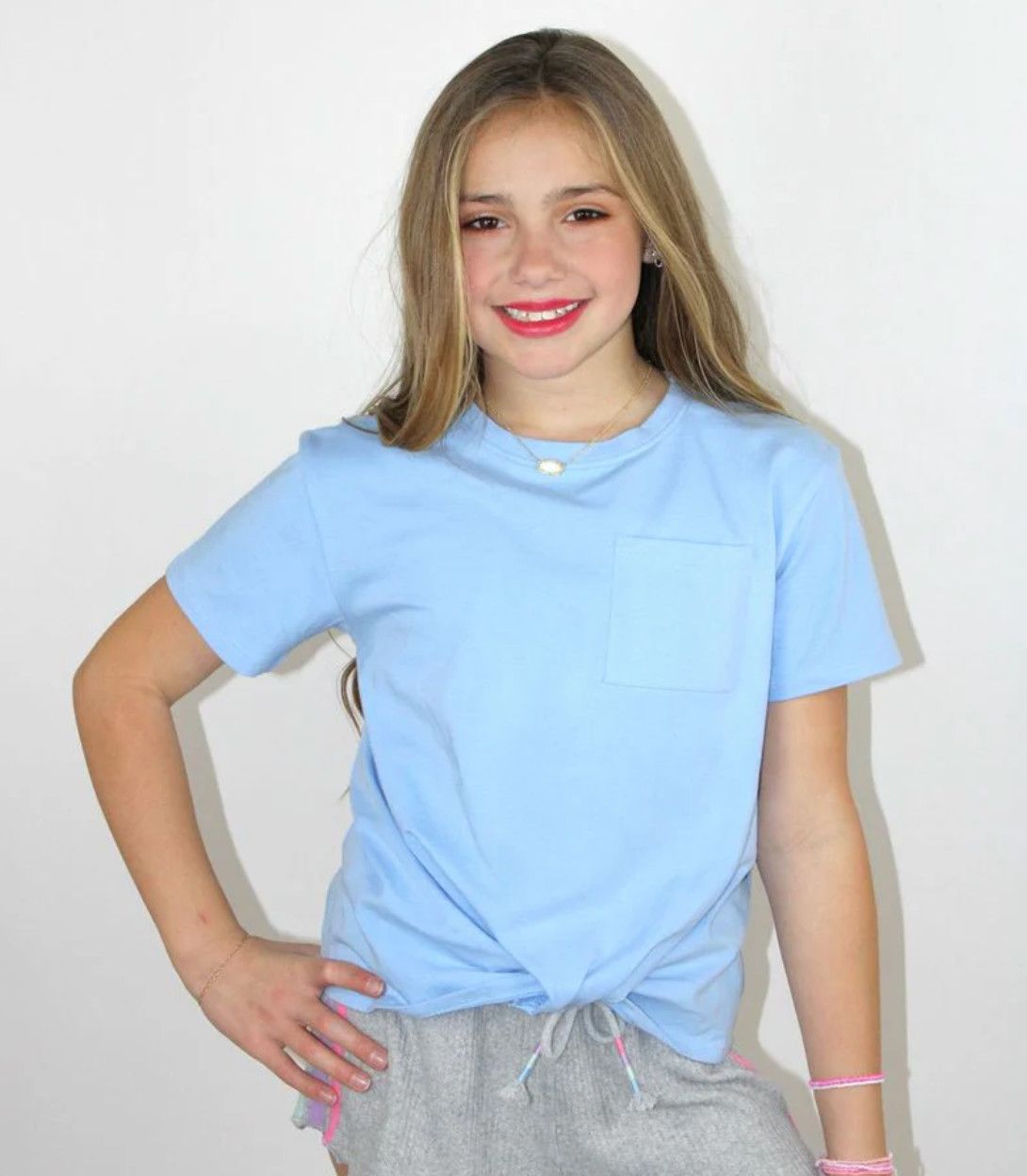 knot pocket tee