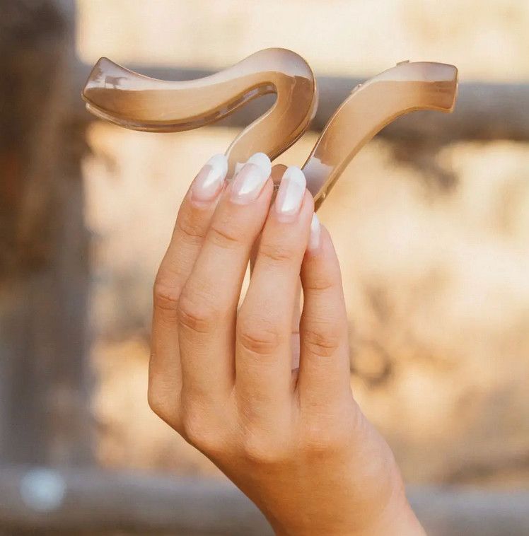 XL swirl claw clip
