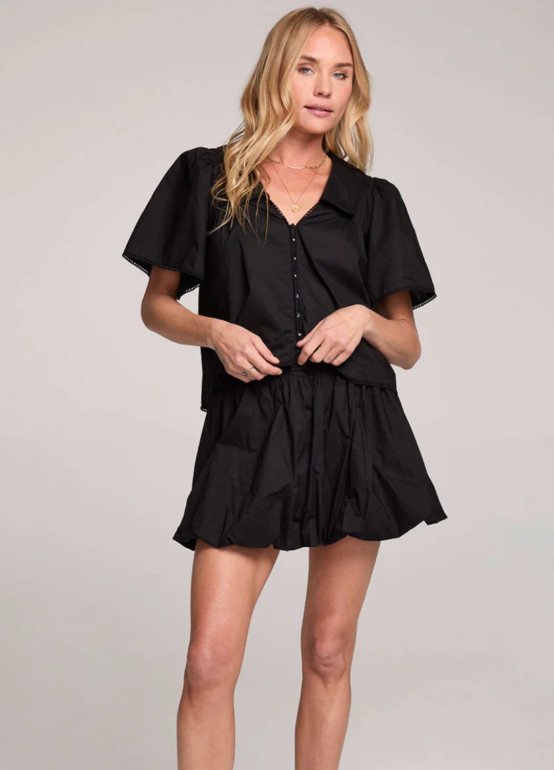 aleina mini skirt- black