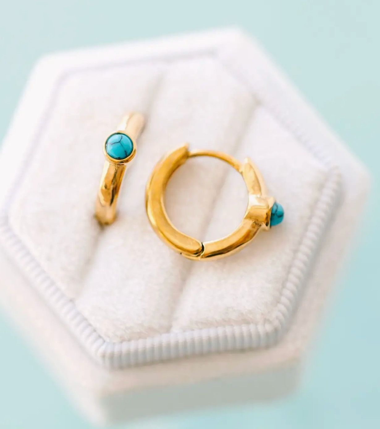 turquoise huggies