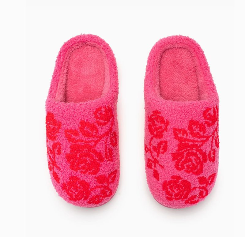 stemmed red roses slippers