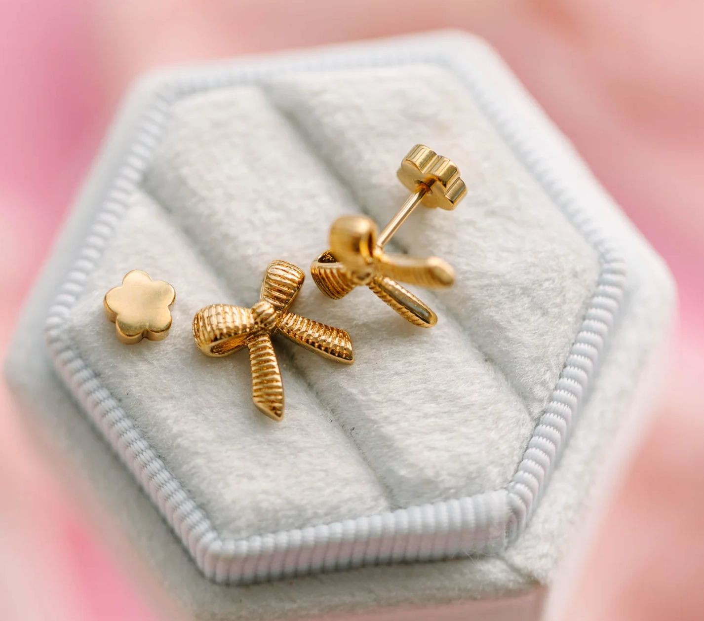 classic bows studs