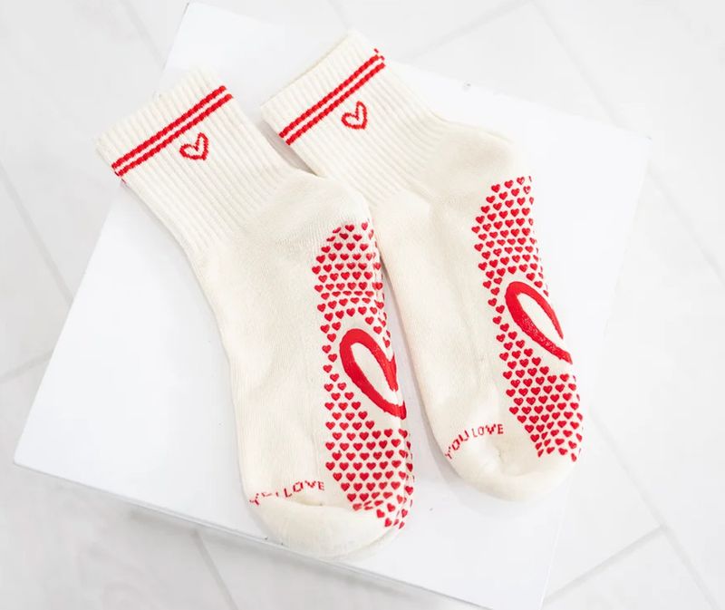 imperfect hearts grip socks