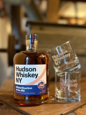 Hudson Mets Edition 750ml &amp; Rocks Glass Gift Set