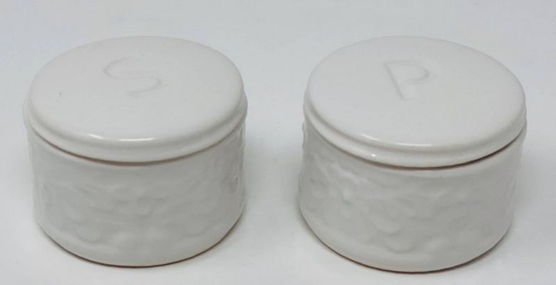 39970 White Salt and Pepper Cellars