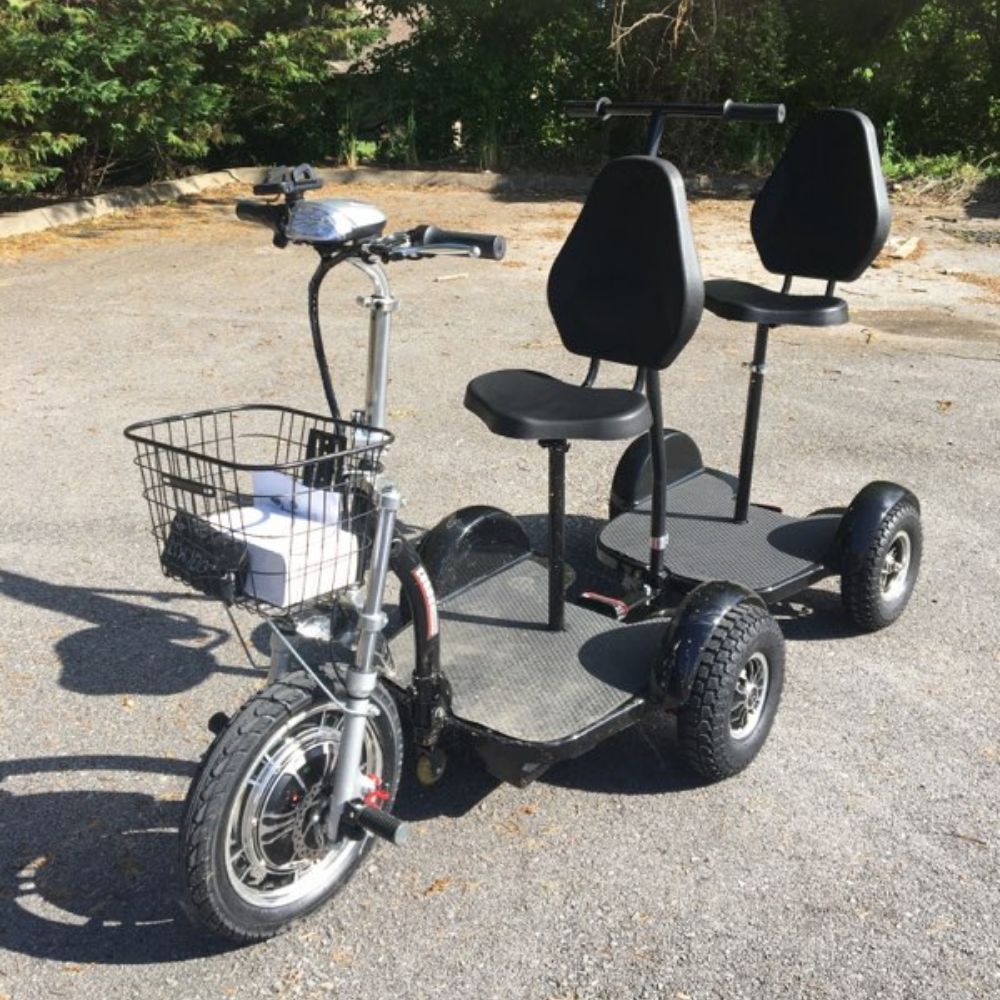 Chaser 2 Pull behind with rear reflector (does not include front scooter).  Only works with Chaser 1