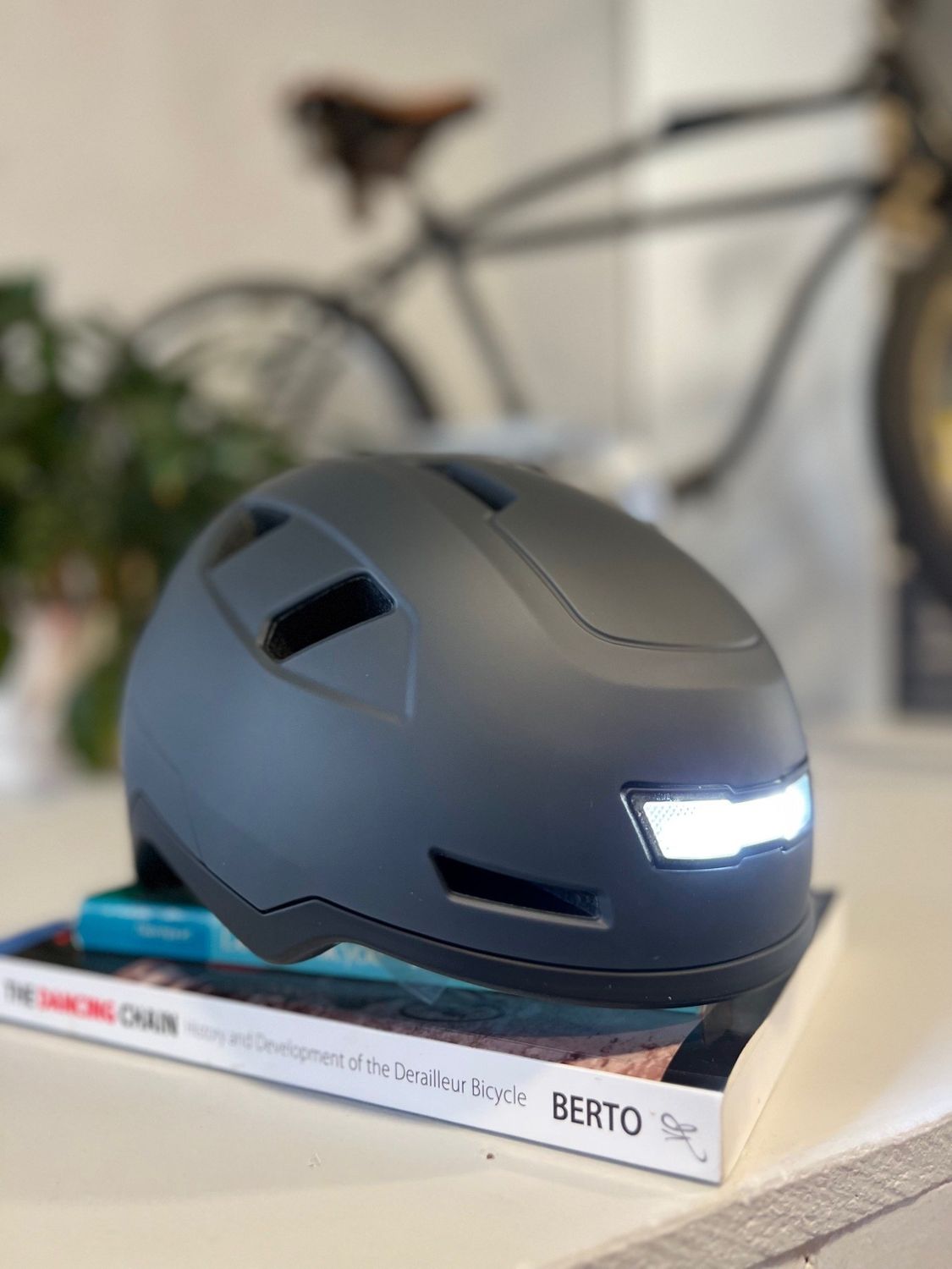 Xnito Urban helmet, Color: Urbanite, Size: L