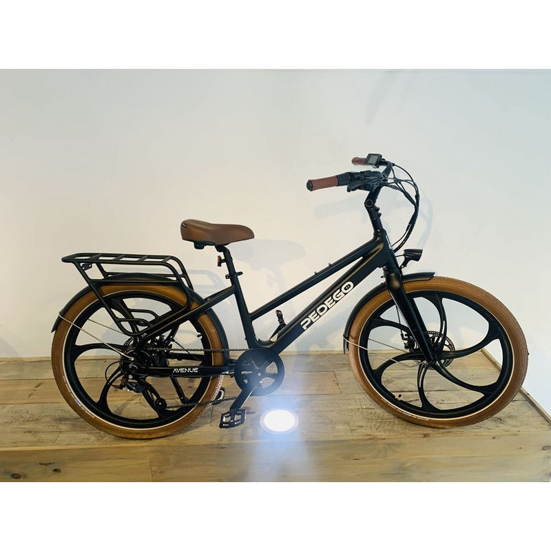 26" Matte Black Avenue Step Thru Mag Wheels (48V 14Ah 672Wh Battery)  with Brown Package Add-on