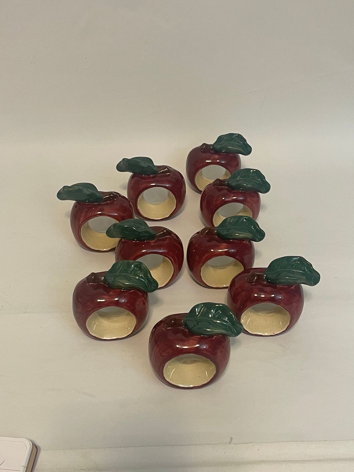 APPLE CERAMIC NAPKIN RINGS SET OF 8
