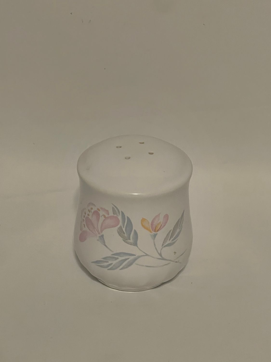 PINK TRIO PEPPER SHAKERS