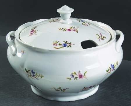 VERSAILLES (SCALLOPED) SOUP TUREEN