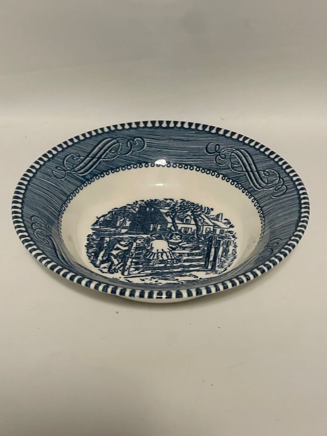 CURRIER &amp; IVES FRUIT BOWL