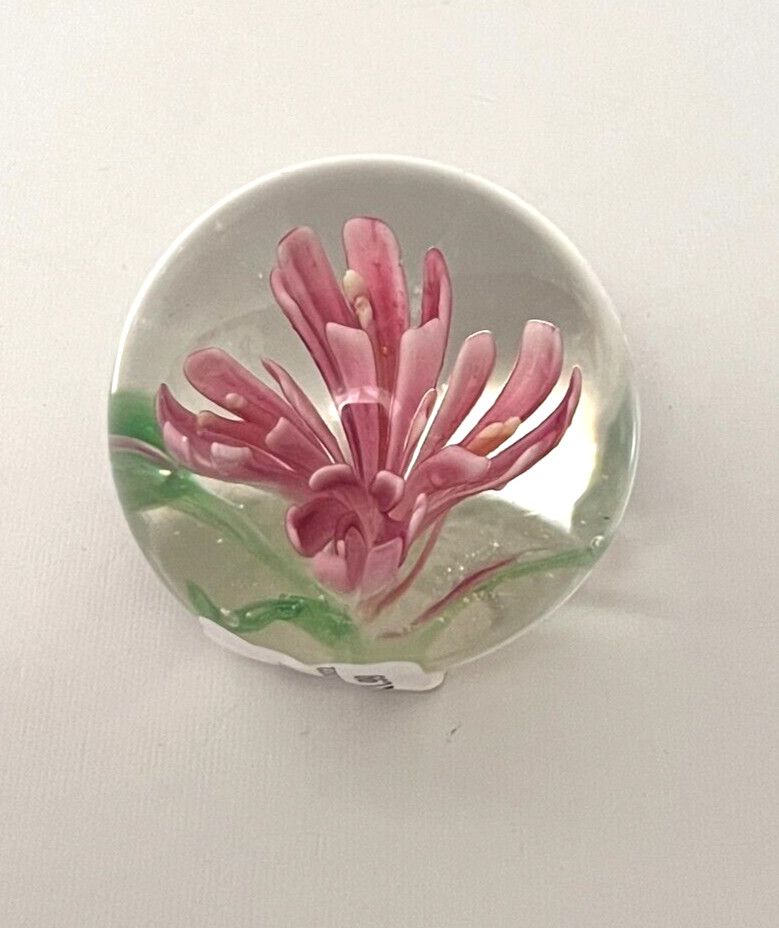 GLASS FLOWER PAPERWEIGHT PINK 2.25"