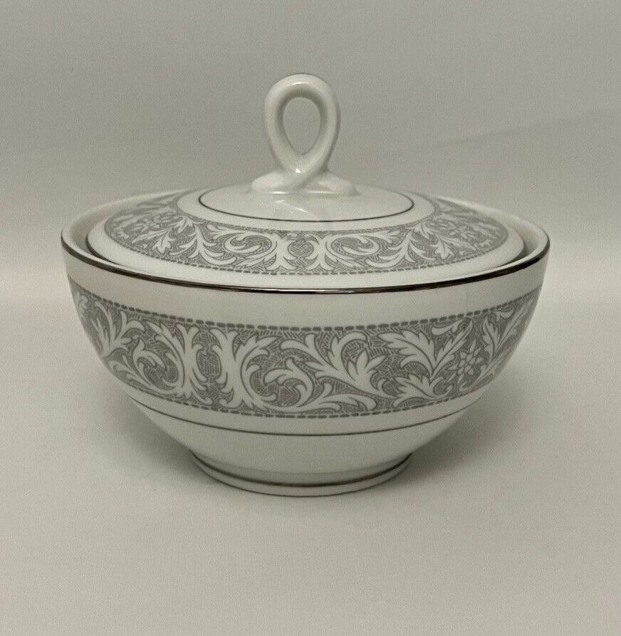 WHITNEY SUGAR BOWL WITH LID 3 3/4"