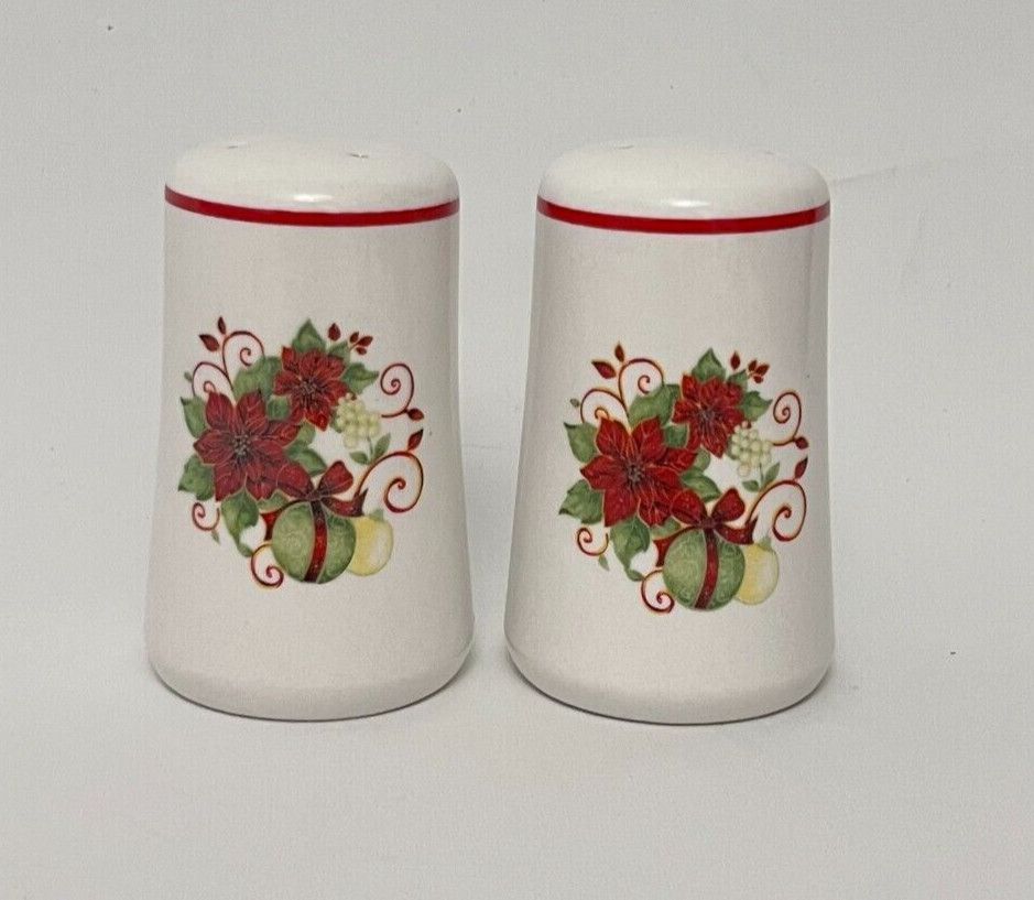 CHRISTMAS ORNAMENTS SALT &amp; PEPPER