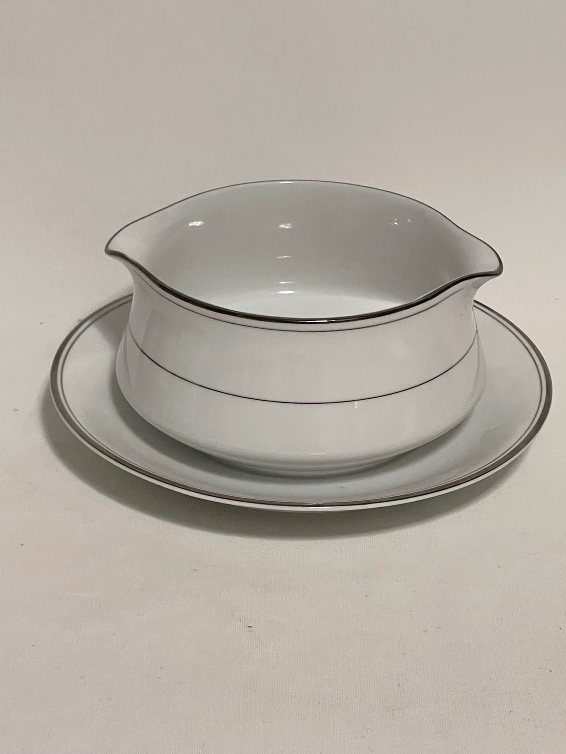 CROWN PLATINO GRAVY BOAT WITH ATTACHED UNDER PLATE