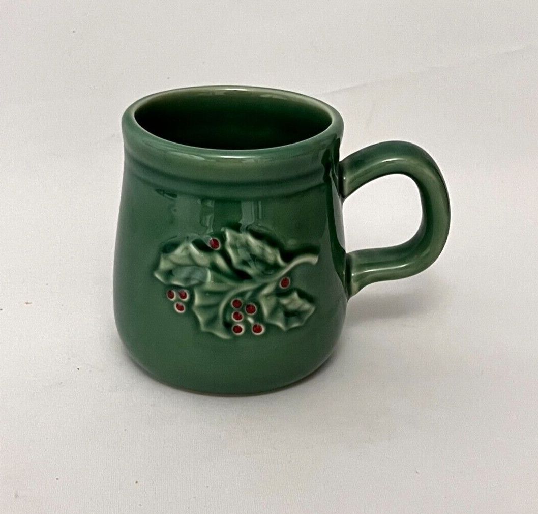 HOLLY BERRY MUG