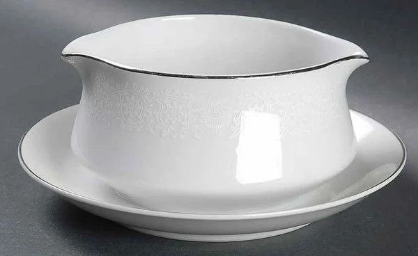 LOVELACE ROUND GRAVY BOAT